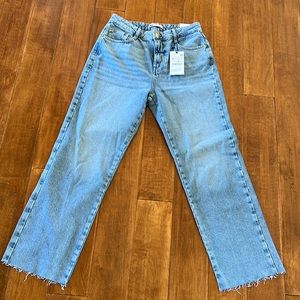 Zara jeans. Size 8. High rise. Straight fit. Boyfriend style